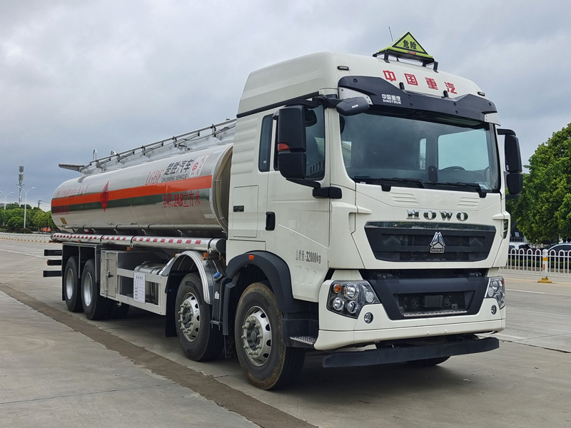 鋁合金運(yùn)油車，運(yùn)油車廠家，楚勝汽車集團(tuán)