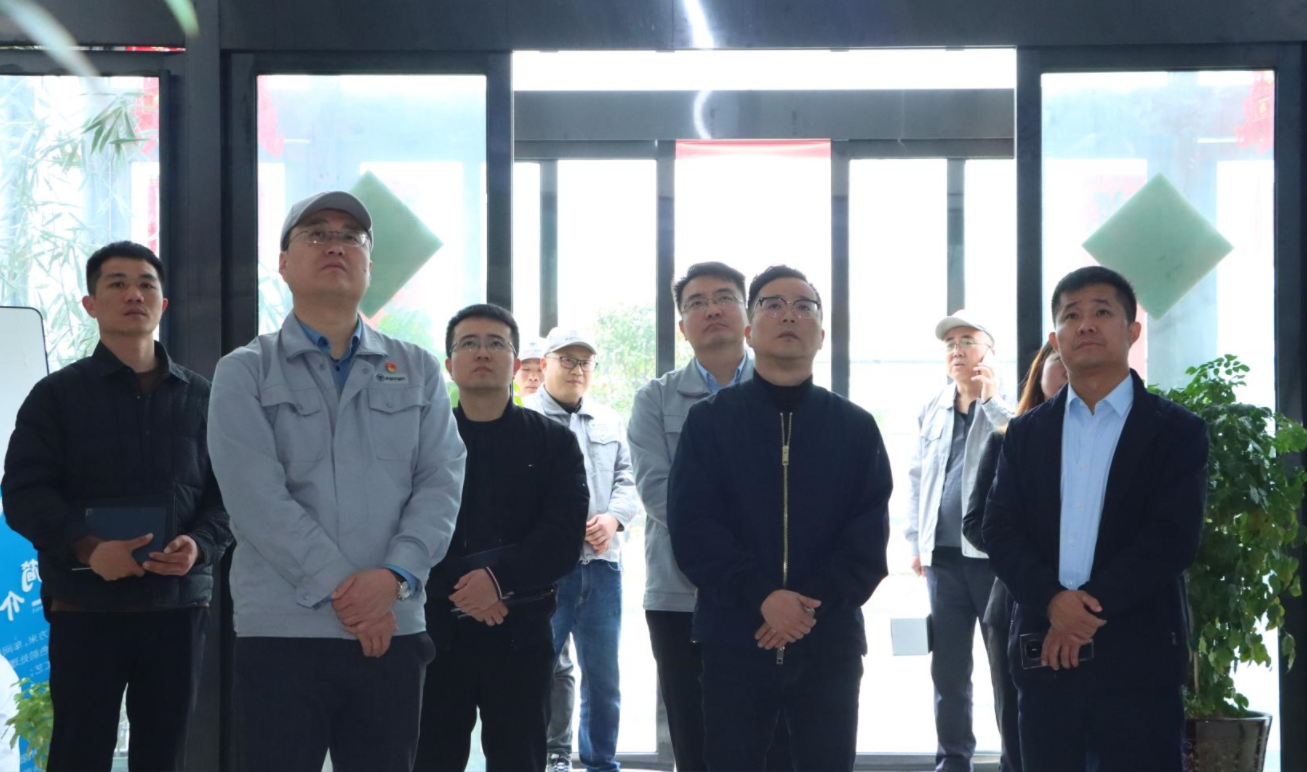  楚勝汽車集團(tuán)董事長董鳴勇帶隊赴福田汽車長沙超級卡車工